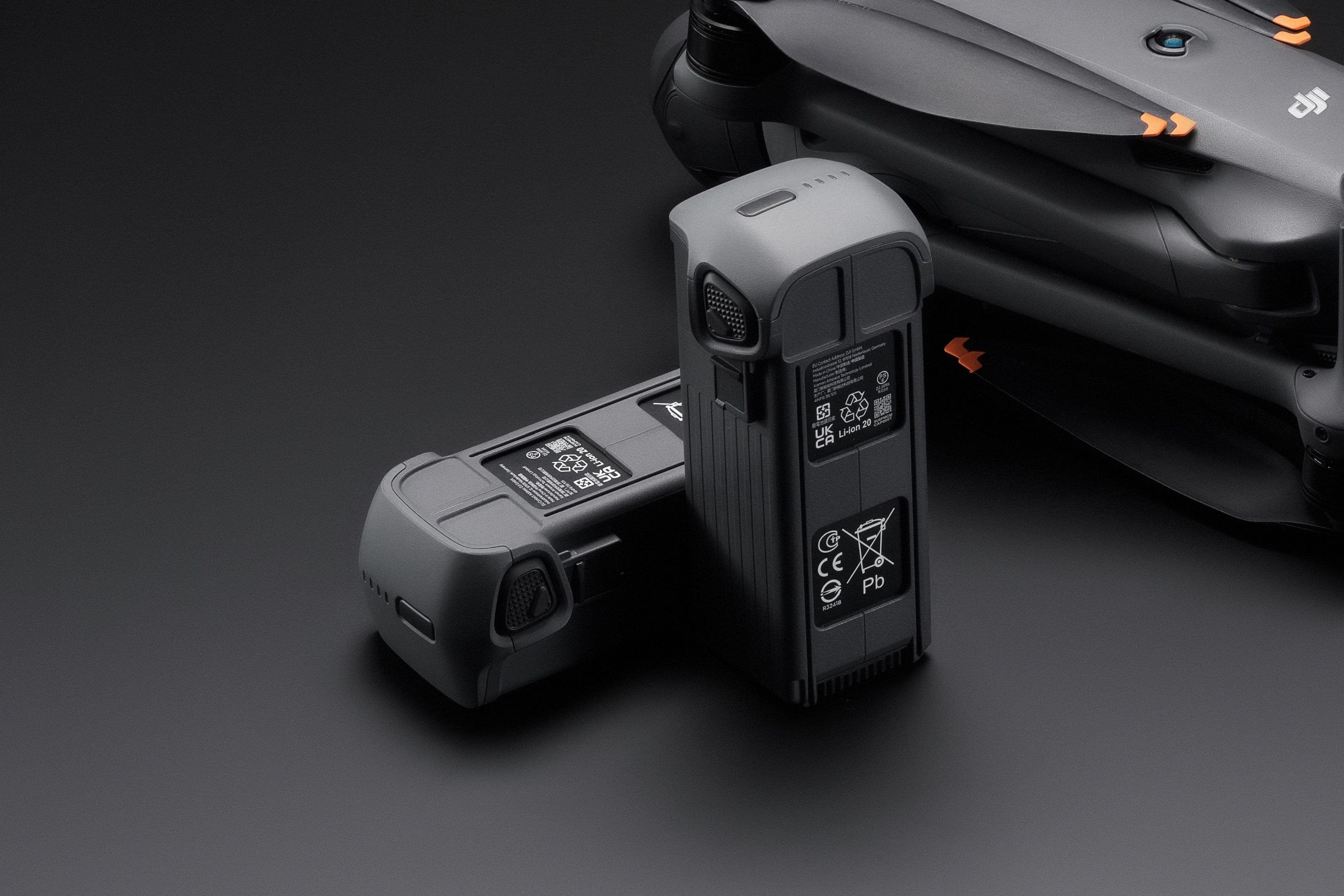 Аккумулятор DJI Mavic 4 Pro Intelligent Flight Battery — Продолжайте съёмку после замены батареи